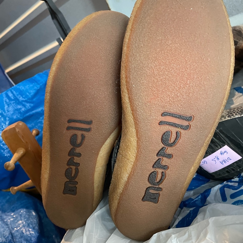 Merrell - Picture 4 of 5